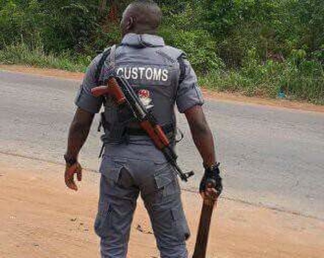 Customs bullet kills 2-yr-old girl, Customs Service accused of stalling, Customs impound 592 kegs